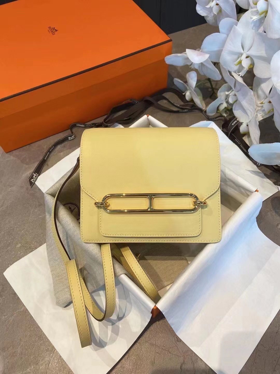 에르메스 룰리스18 옐로우 금장 스위프트